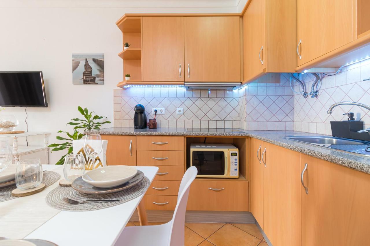 Sea & Sun Oldtown Apartment อัลบูเฟรา ภายนอก รูปภาพ